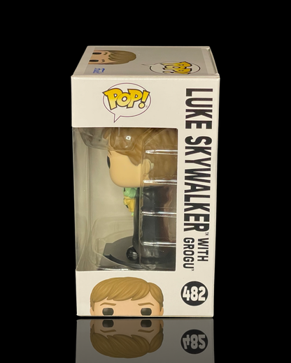 Star Wars: Luke Skywalker w/ Grogu